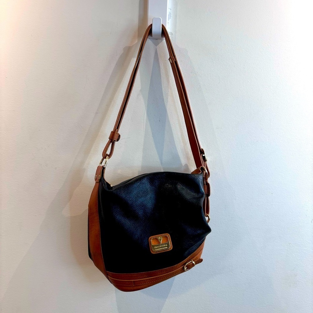 VALENTINA Shoulder Bag 2 Toned Leather Slouchy Zipper Closure Multiple Pockets